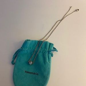 Tiffany and Co stationary pendant necklace silver